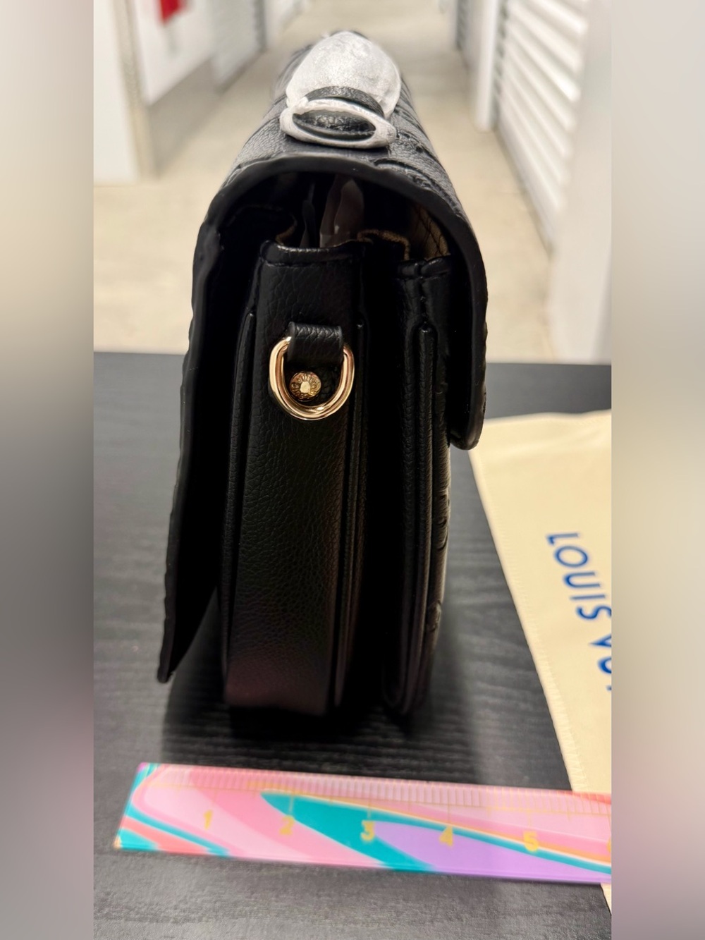 Black Bag - Picture 9 of 9